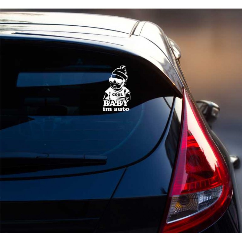 Cooler Baby im Auto Aufkleber mit Sonnenbrille – Schwarzweiß Design