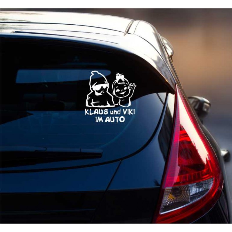 Kinder im Auto und Name