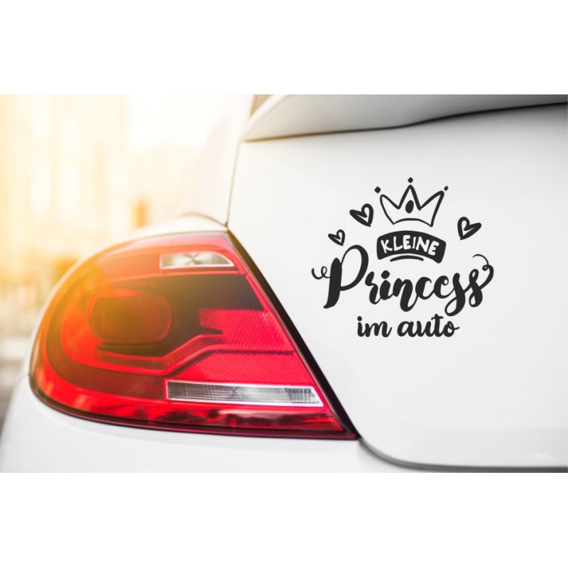 Auto-Sticker "Kleine Prinzessin im Auto" – Süßes Design mit Krone und Herzen, ideal für Heckscheiben