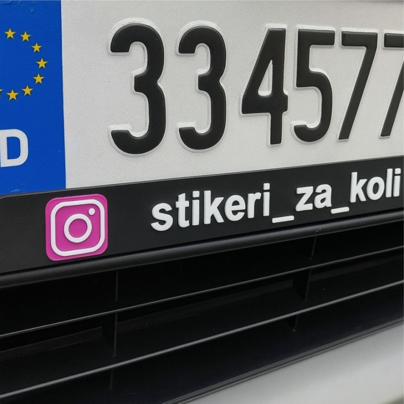 Instagram 3D Aufkleber mit Benutzername stiker_za_koli in Schwarz-Weiß