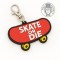 Skate or Die Schlüsselanhänger – Skateboard Design für Skater